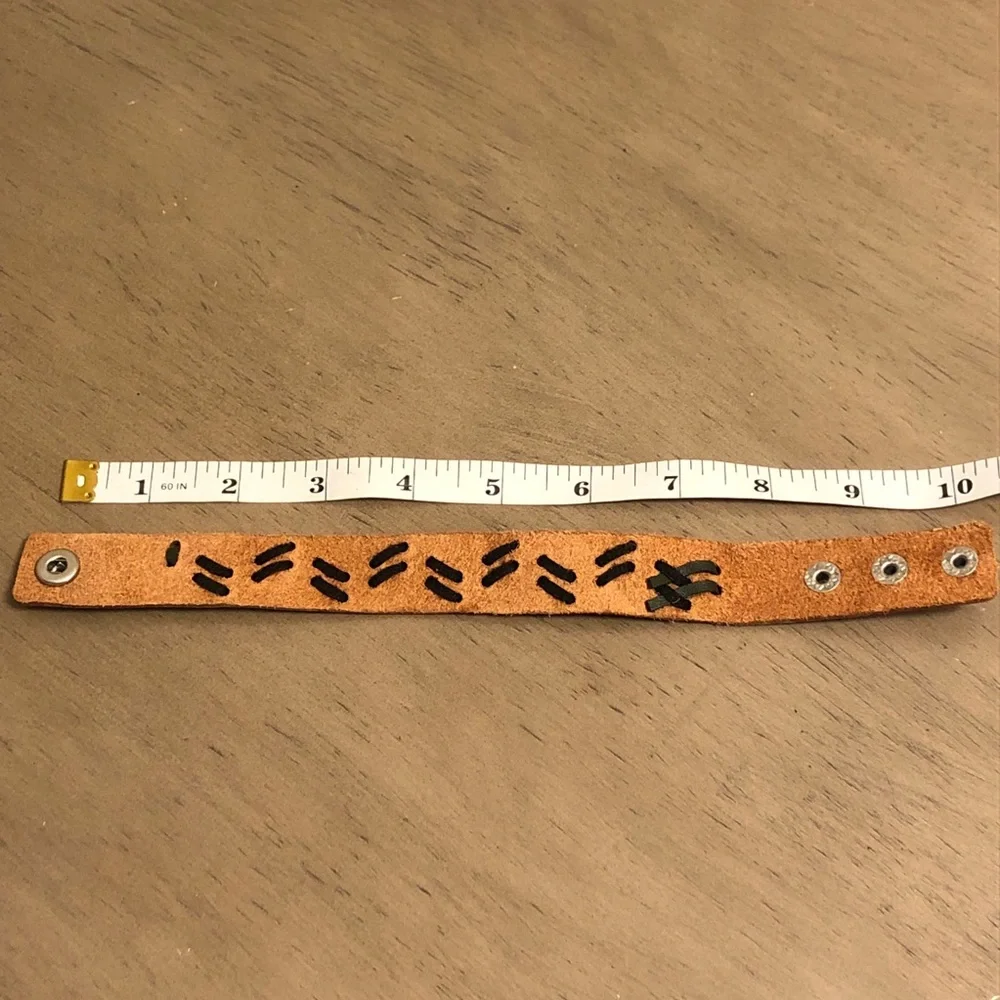 Men’s Jewelry - Brown Leather Bracelet with Black Accents